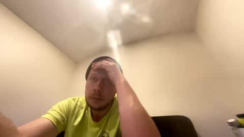 deznuts130 online show from February 16, 3:58 am