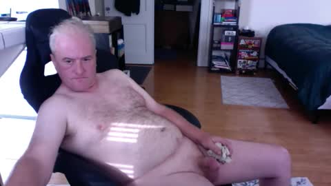 Snapshot of dickflasher5 chatting on October 23, 4:10 pm Richard Fleischer online show from October 23, 4:10 pm