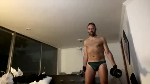 Snapshot of dilfofthenextdoor42 chatting on February 28, 2:09 am dilfofthenextdoor42 online show from February 28, 2:09 am