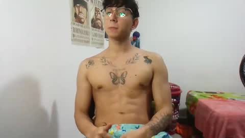 dillom420 online show from January 15, 5:29 am