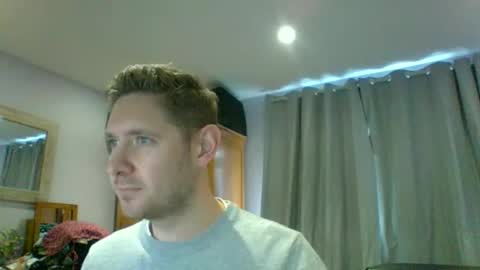 Exhibitionist Ben online show from December 17, 12:01 pm