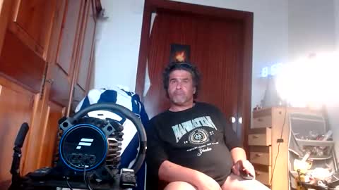 divitimido online show from April 21, 6:52 am