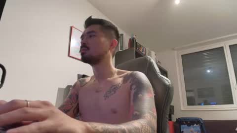 D online show from November 15, 6:43 pm