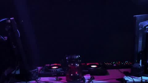 Adrian Arturo online show from February 1, 12:07 am