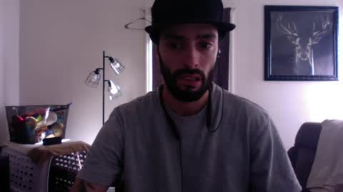 Snapshot of doingmek9 chatting on February 21, 2:38 pm doingmek9 online show from February 21, 2:38 pm