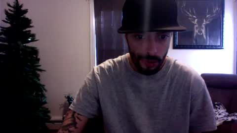 Snapshot of doingmek9 chatting on December 14, 2:31 pm doingmek9 online show from December 14, 2:31 pm