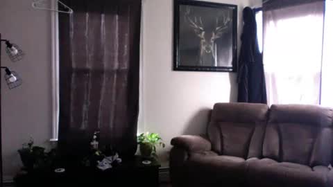 Snapshot of doingmek9 chatting on March 4, 2:53 pm doingmek9 online show from March 4, 2:53 pm