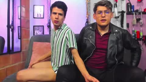 Snapshot of dom2travelers_sm chatting on March 7, 1:40 pm Diego Castell online show from March 7, 1:40 pm