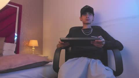 Dominic foox online show from February 24, 1:34 pm