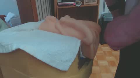 Snapshot of don_r55 chatting on February 1, 7:23 pm Don online show from February 1, 7:23 pm