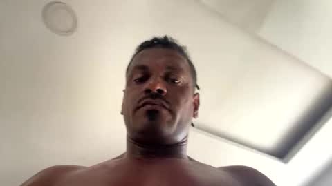 donvitto1981 online show from September 27, 9:01 pm