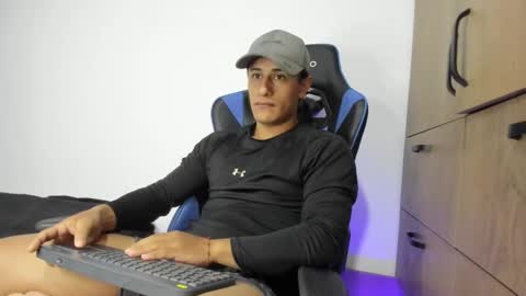 dorman_boy online show from November 16, 4:03 am