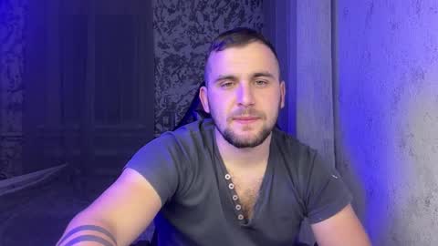 douglas_666 online show from October 28, 9:50 pm