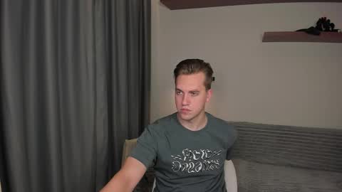 Snapshot of dr_your_dream chatting on September 17, 8:43 pm Mervin  online show from September 17, 8:43 pm