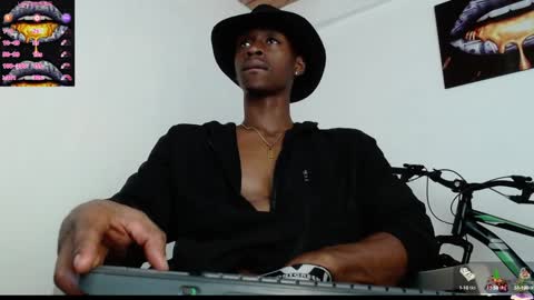 Drake 23 online show from January 23, 4:52 am