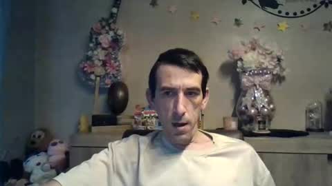 dreamguy38 online show from December 1, 7:44 am