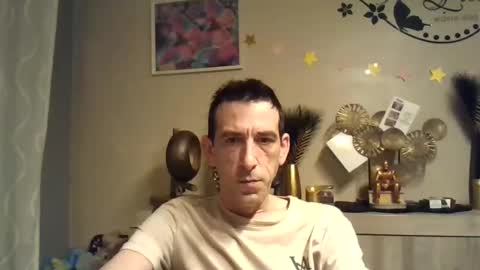 dreamguy38 online show from December 8, 5:07 am