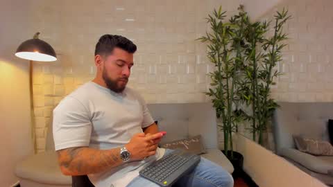 cris online show from January 14, 10:34 pm