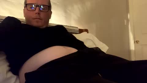 Snapshot of dustborn chatting on December 3, 2:56 am DUSTBORN online show from December 3, 2:56 am