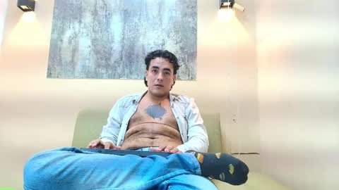 DUSTIN online show from February 24, 4:52 pm