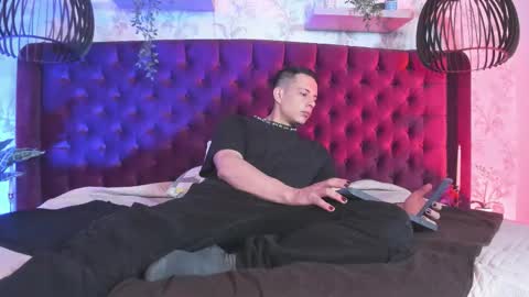 Dustin Sonne online show from February 20, 3:58 am