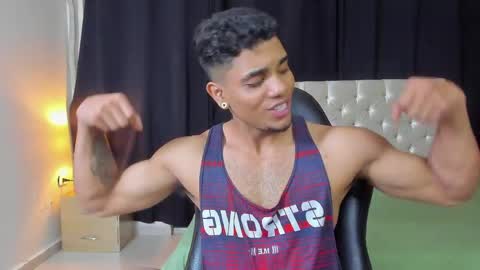 DUSTYN MICHELLE online show from April 6, 8:20 pm