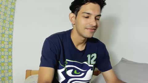 Snapshot of dylan_hoot chatting on September 11, 5:34 pm Dylan online show from September 11, 5:34 pm