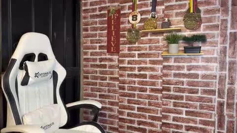 Dylangusss online show from February 15, 6:41 am