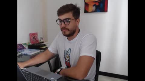 dylanhot10 online show from December 2, 7:14 pm