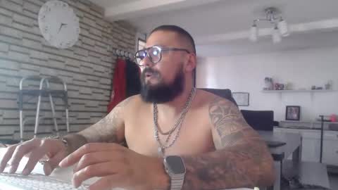 edgarram83 online show from November 5, 8:33 pm