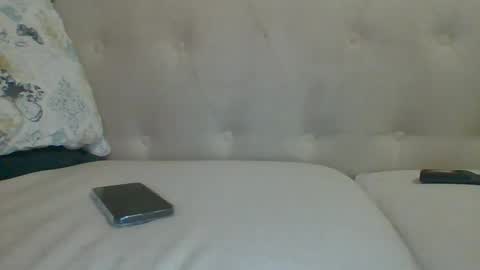 Im momo 35 Egyptian at Dubai online show from February 8, 8:53 pm