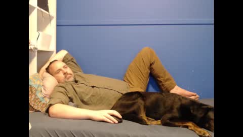 Eh Mac online show from November 8, 9:40 pm