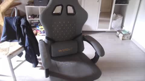 eighthundredeightyeight online show from September 23, 10:03 am