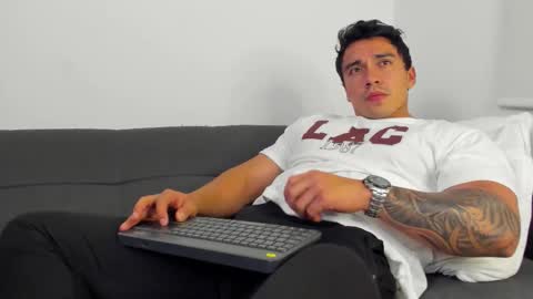 EITHAN CONOR online show from November 22, 2:11 am