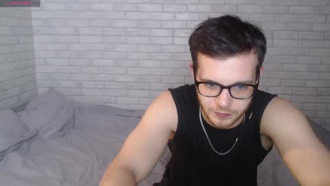 Alex online show from December 6, 4:28 pm