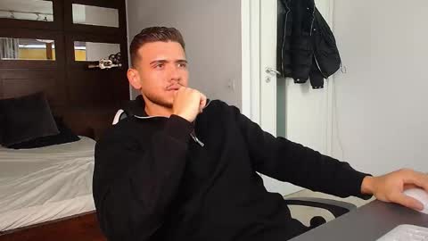 ElijahThorne online show from January 18, 6:15 am