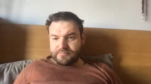 e26 online show from March 8, 12:31 pm