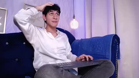 Elliot online show from January 13, 11:31 pm