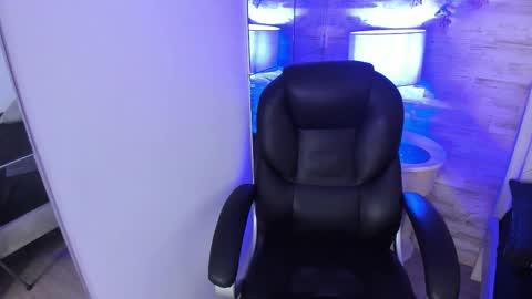 emir_ozan online show from February 11, 8:25 pm