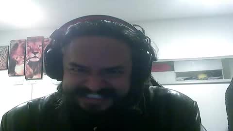 Snapshot of emperor_content chatting on November 2, 1:21 am Nelson Mantilla Len online show from November 2, 1:21 am