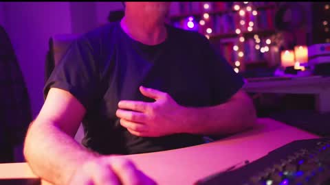 uk online show from February 23, 9:14 pm