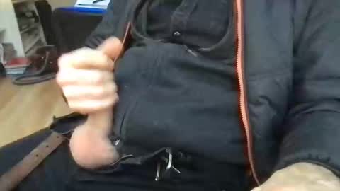 Snapshot of englefield chatting on February 2, 3:49 pm englefield online show from February 2, 3:49 pm