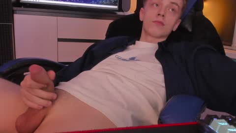 Enker online show from December 7, 11:34 pm