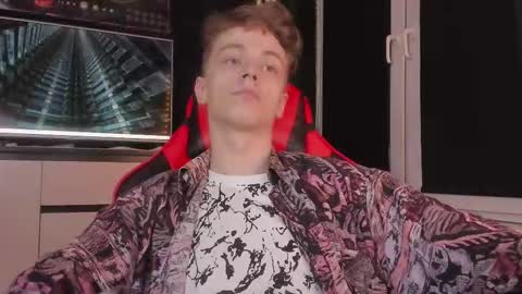 Enker online show from November 1, 5:39 pm