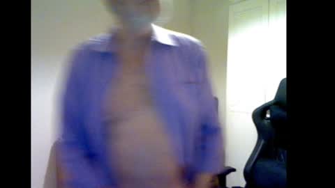 erasmus_d online show from December 19, 6:23 pm