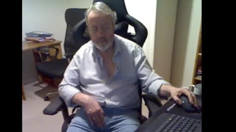 erasmus_d online show from December 4, 6:48 pm