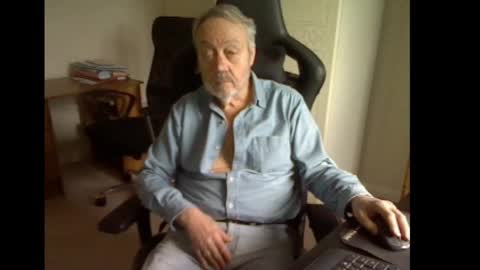 erasmus_d online show from March 6, 5:33 pm