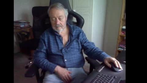 erasmus_d online show from March 22, 6:02 pm