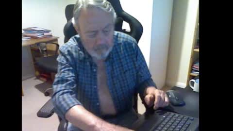 erasmus_d online show from September 30, 6:00 pm