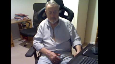 erasmus_d online show from October 29, 6:22 pm